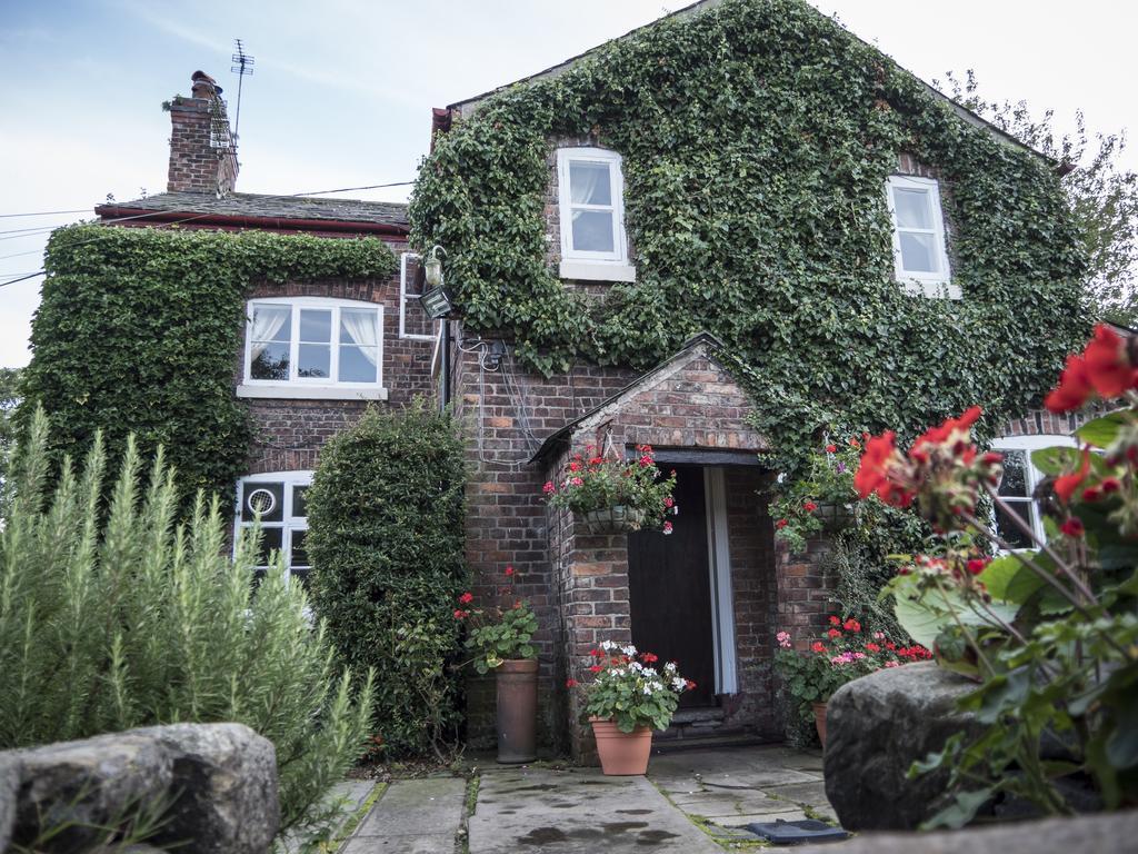 Ash Farm Country House Little Bollington Exterior foto